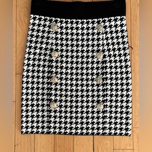 Good American Black and White Houndstooth Pencil Skirt
